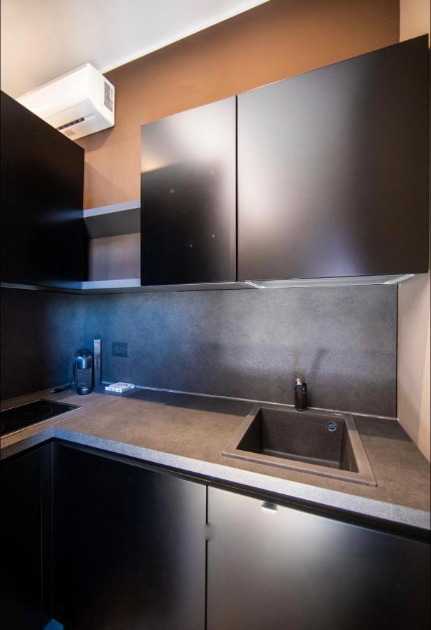 New Amazing Mono Located In Moscova District From Moscova Suites Apartments Group ミラノ エクステリア 写真